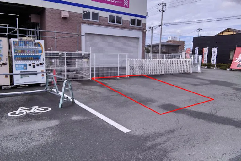 【サンデー東根中央店】屋外駐車場　キッチンカーの出店に最適なホームセンター内駐車場の屋外イベントスペース