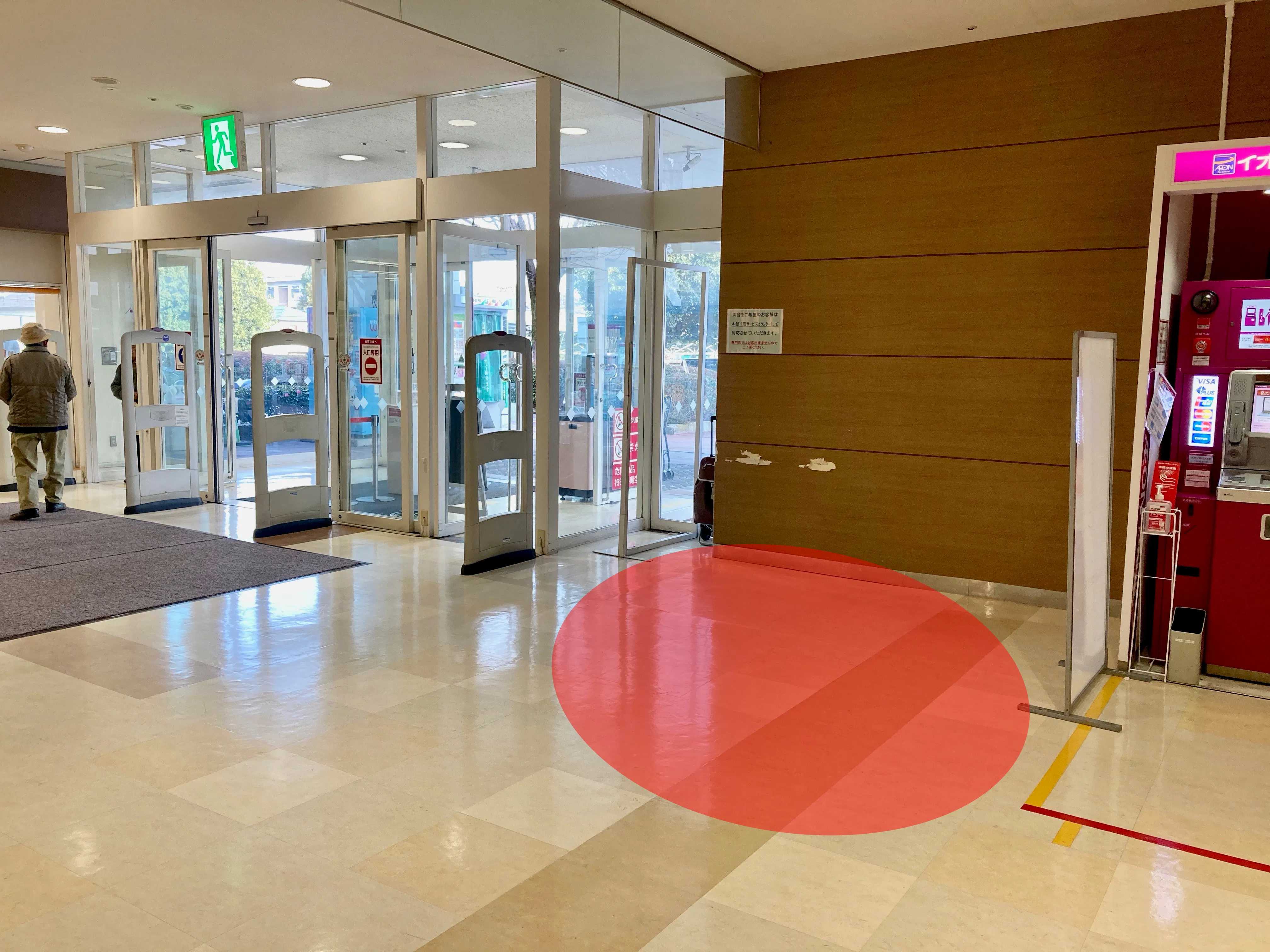 【イオン秦野】プロモーションに適した地域密着型のショッピングセンター1F北側出入り口のイベントスペース