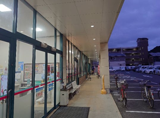 【アルク長府中土居店】プロモーションイベントに最適なスーパーの店頭軒下イベントスペース