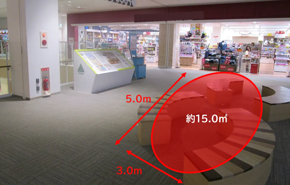 【ららぽーと湘南平塚】3階 湘南 Food Hall(フードコート)前