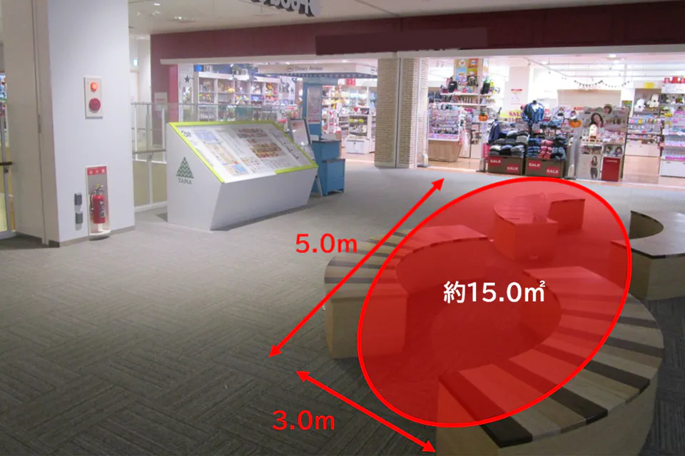 【ららぽーと湘南平塚】3階 湘南 Food Hall(フードコート)前