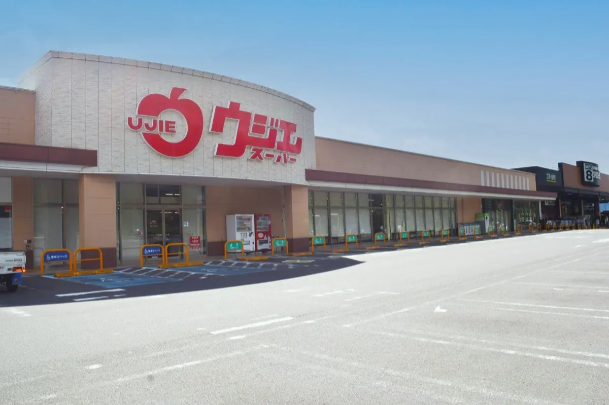 【ウジエスーパー南三陸店】販促プロモーションや食物販に最適な軒下スペース