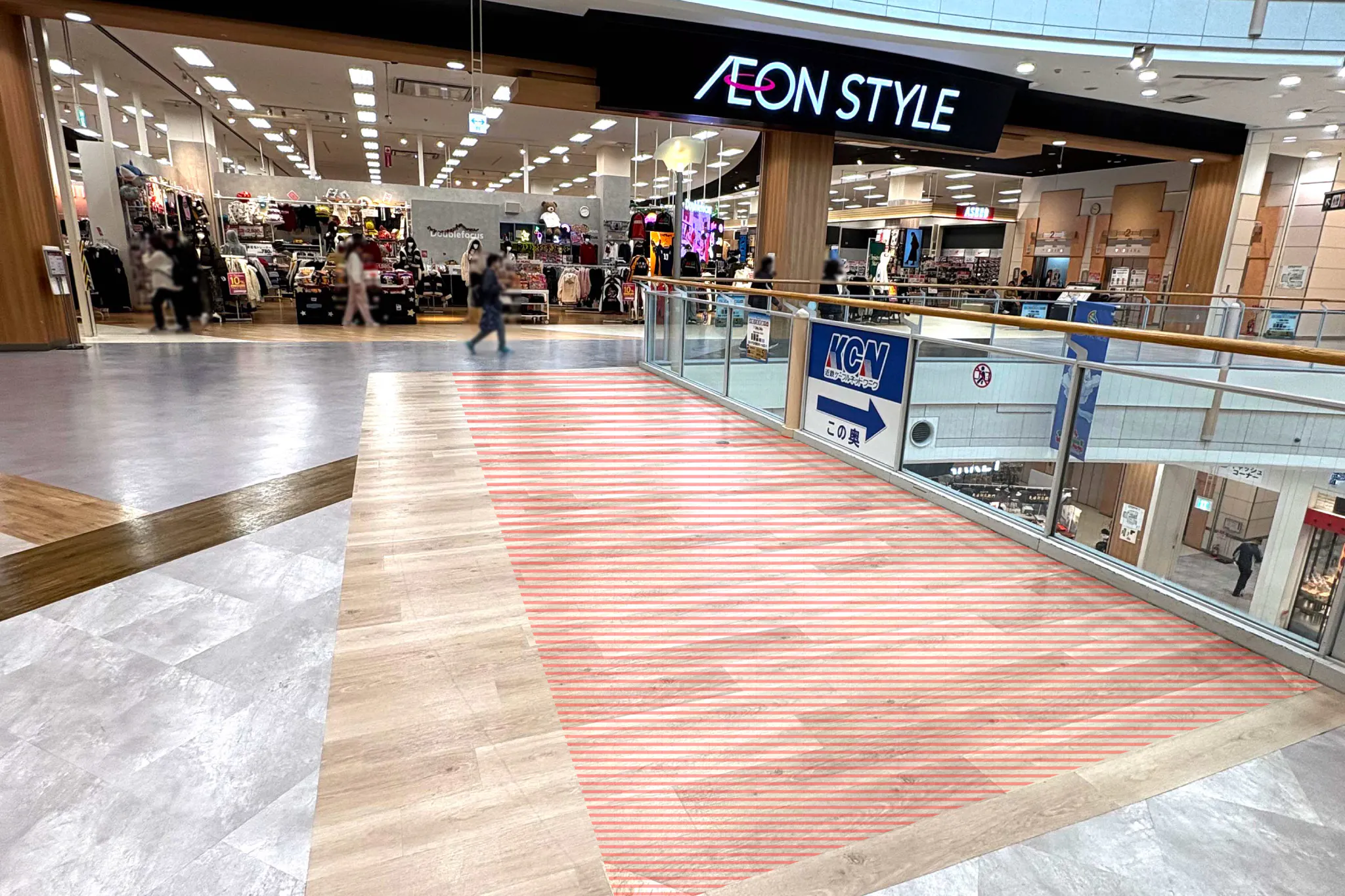 【イオンモール橿原】サウスモールエスカレーター脇(ONWARD前)