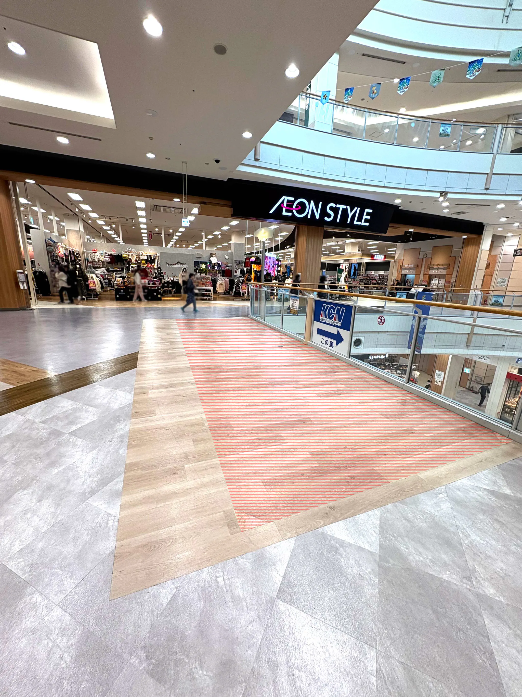 【イオンモール橿原】サウスモールエスカレーター脇（ONWARD前）の画像