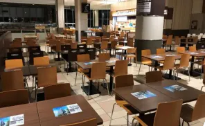 【イオン藤井寺ショッピングセンター】モール内広告 フードコート