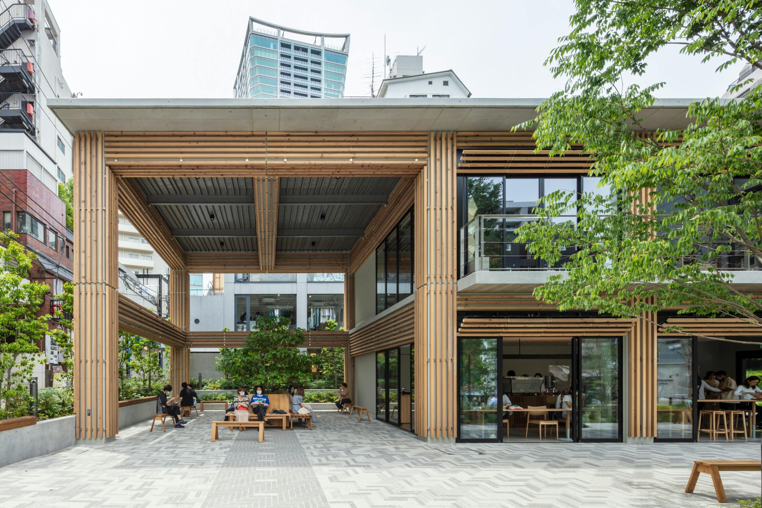 【北谷公園】公園を利用した幅広い業種に適したパブリックスペース(ランウェイエリア)