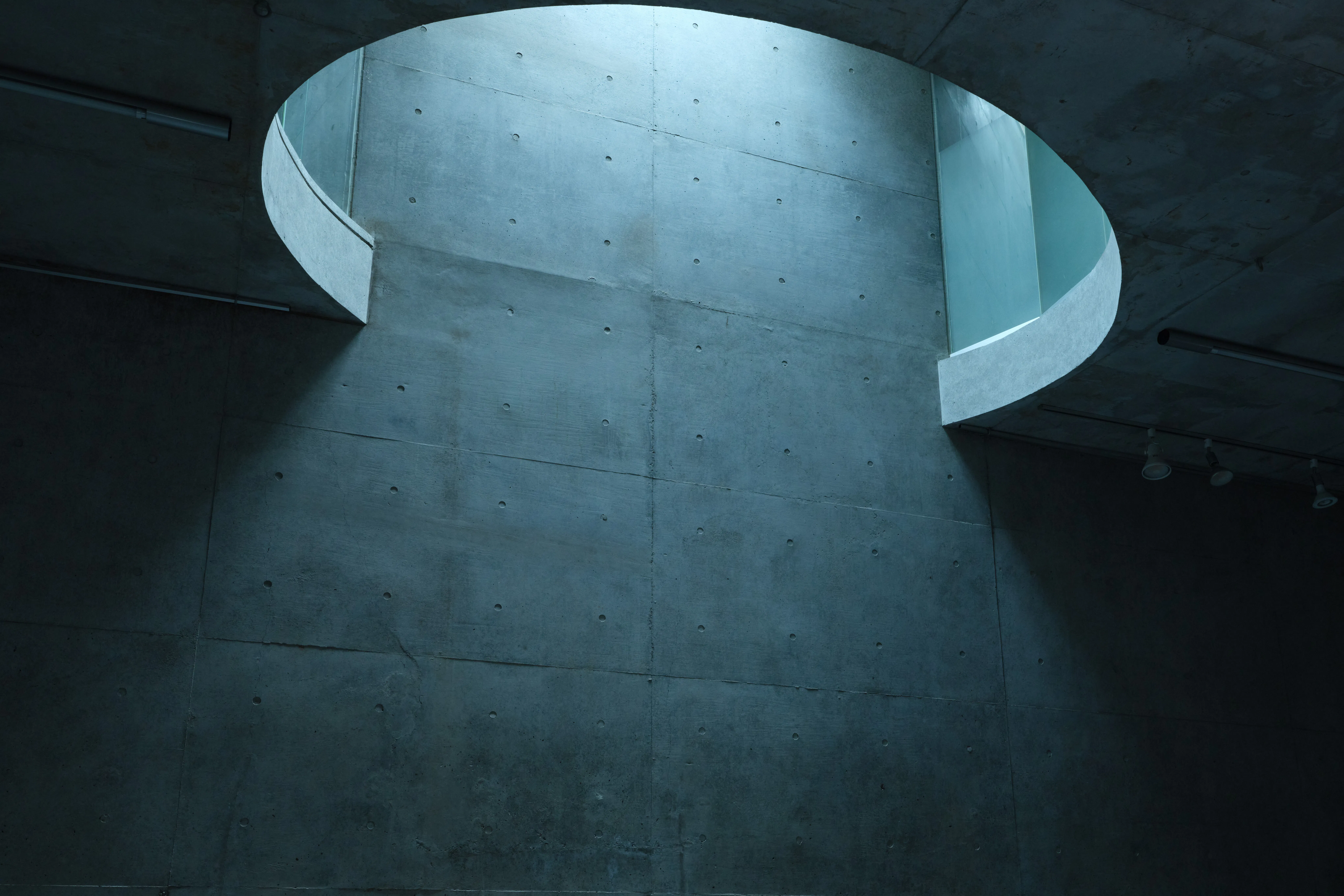 【東高円寺駅10分】アパレルやアートの展示会、撮影に最適なコンクリート打ちっぱなしのデザイナーズスペース