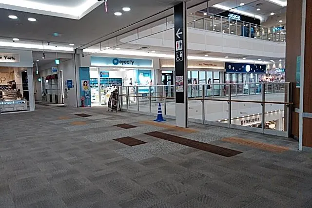 【イオンモール東久留米*】じぶんまくら前 ブリッジスペース