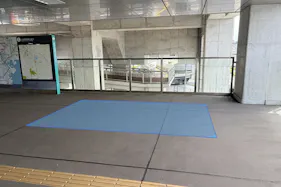 【横浜市営地下鉄グリーンライン川和町駅|割引キャンペーン実施中】各種プロモーションやサンプリングに最適な改札外通路のイベントスペース