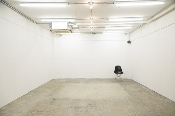 【渋谷駅10分】展示会や撮影に適したシンプルな白壁の2Fレンタルスペース