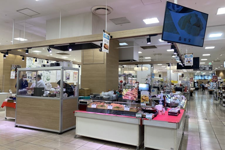 催事場は出店時期などに応じて区画の切り方が多少変更します