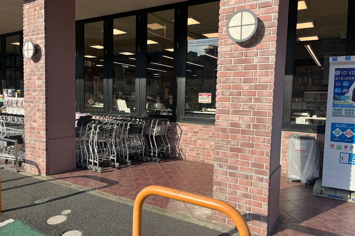 【フレスタ己斐上店】プロモーションイベントに利用可能な軒下スペース