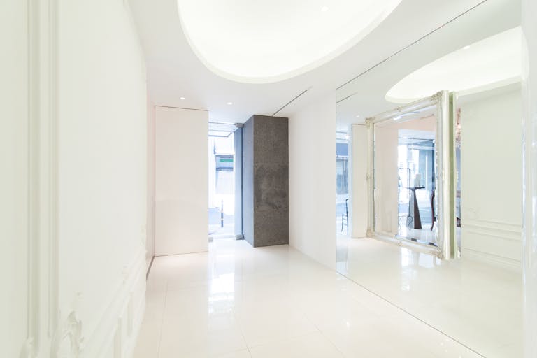 【心斎橋駅1分】ポップアップストアや個展に利用可能、路面セレクトショップ内のギャラリースペースの画像1