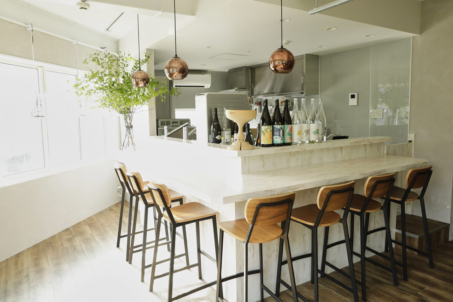 【駒場東大前駅8分】展示会やポップアップストアに適した吊り下げハンガーなど重機も充実したレンタルスペース