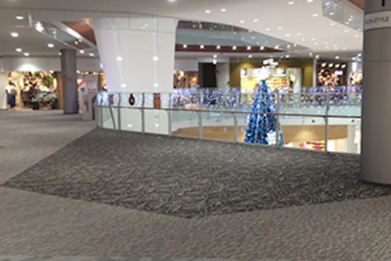 【イオンモール名古屋茶屋】2階中央ブリッジの画像1