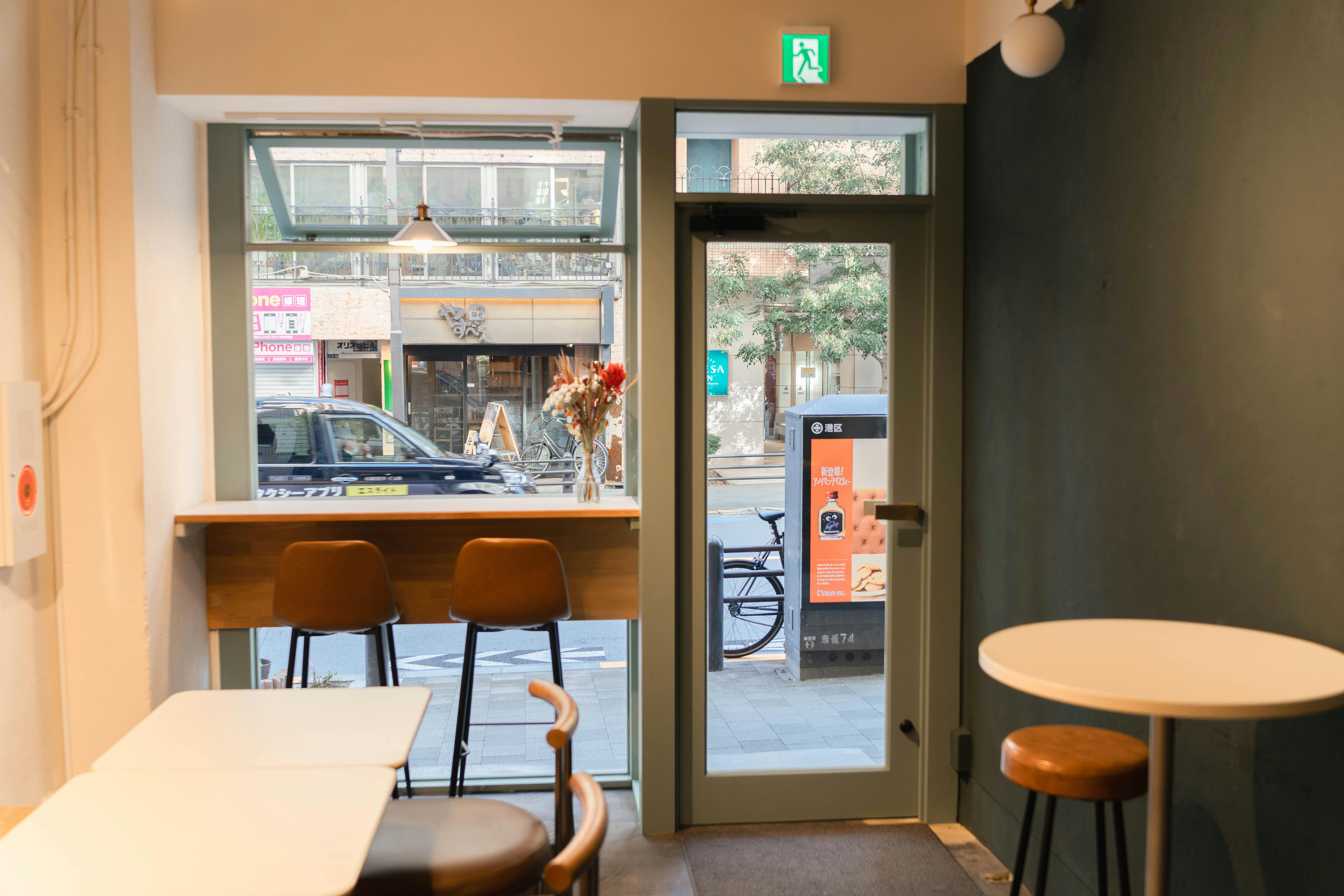 【赤坂駅5秒】ロケ等の撮影利用に最適な一面おしゃれなイベントスペース