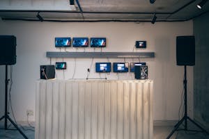 【渋谷駅7分】個展や展示会に最適な壁面がコンクリートのスペース