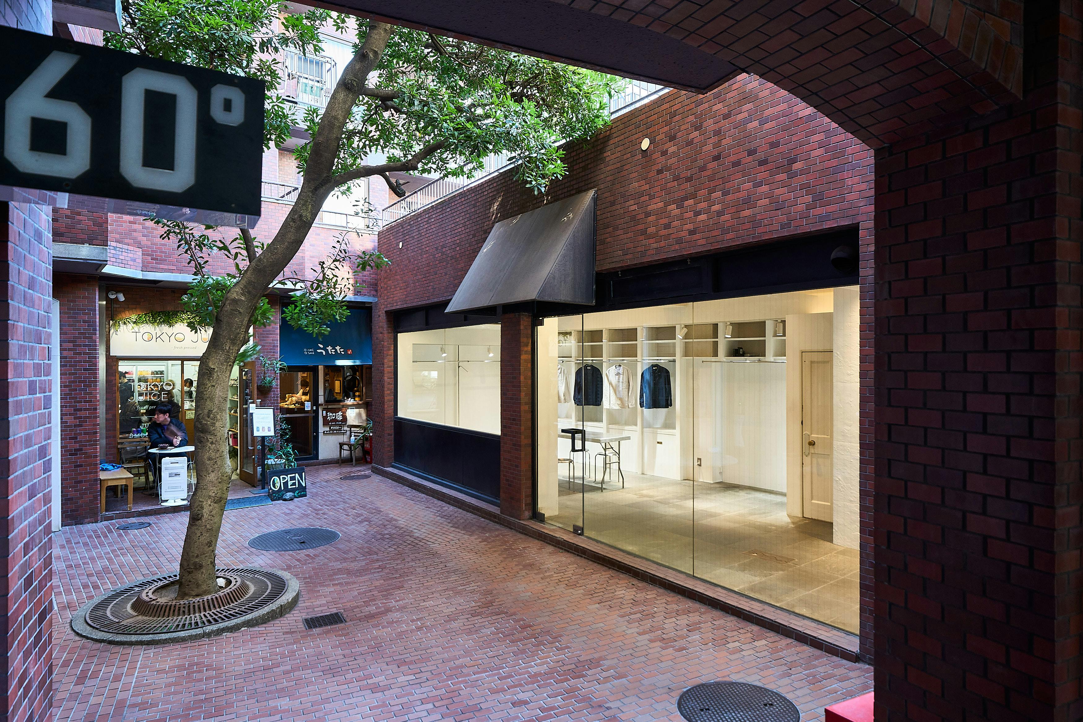 【表参道駅7分/ 外苑前駅5分】各種ポップアップストアや展示会に最適な3.2mの天井高で解放感のある視認性抜群の路面スペース