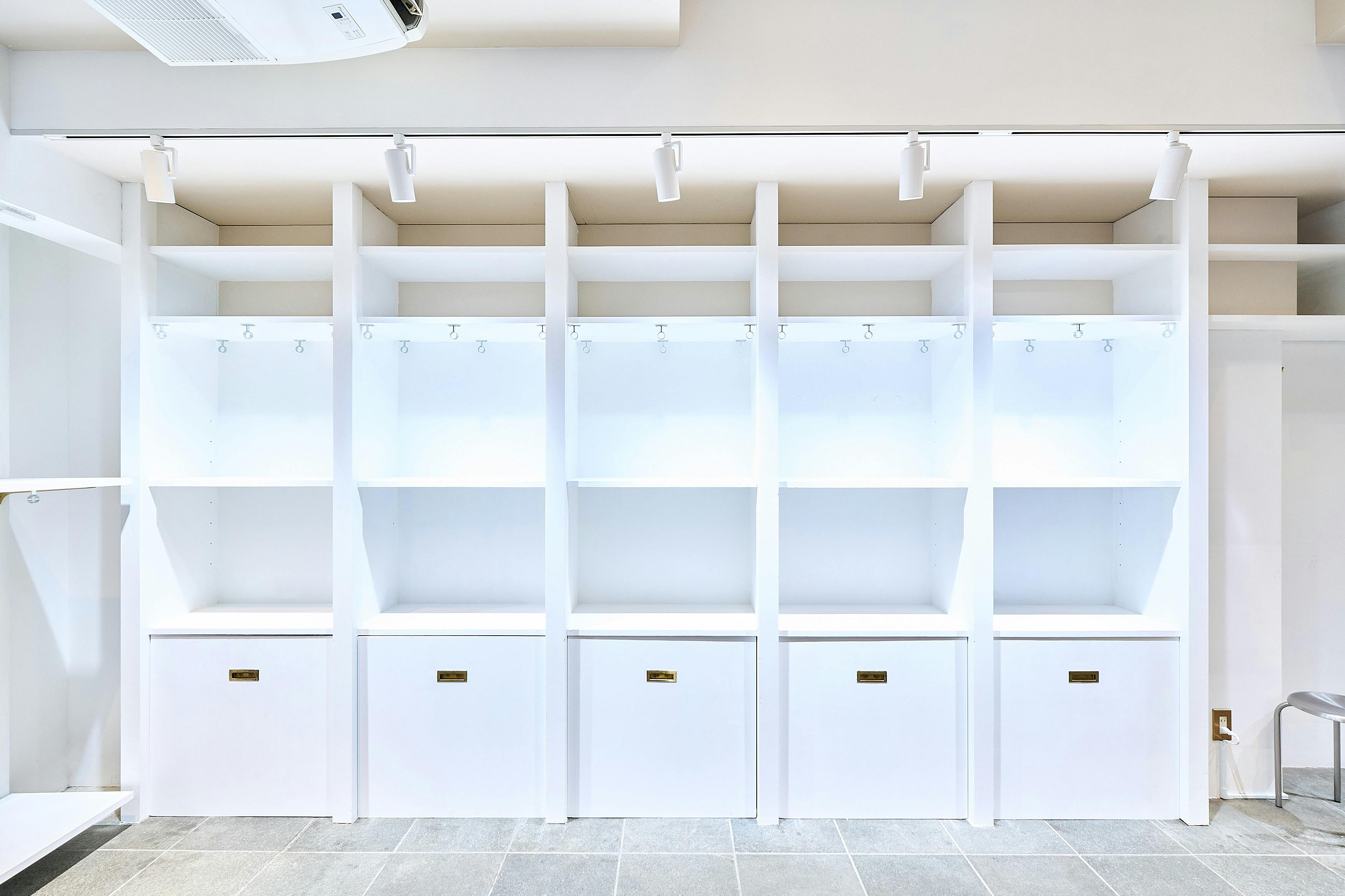 【表参道駅7分/ 外苑前駅5分】各種ポップアップストアや展示会に最適な3.2mの天井高で解放感のある視認性抜群の路面スペース