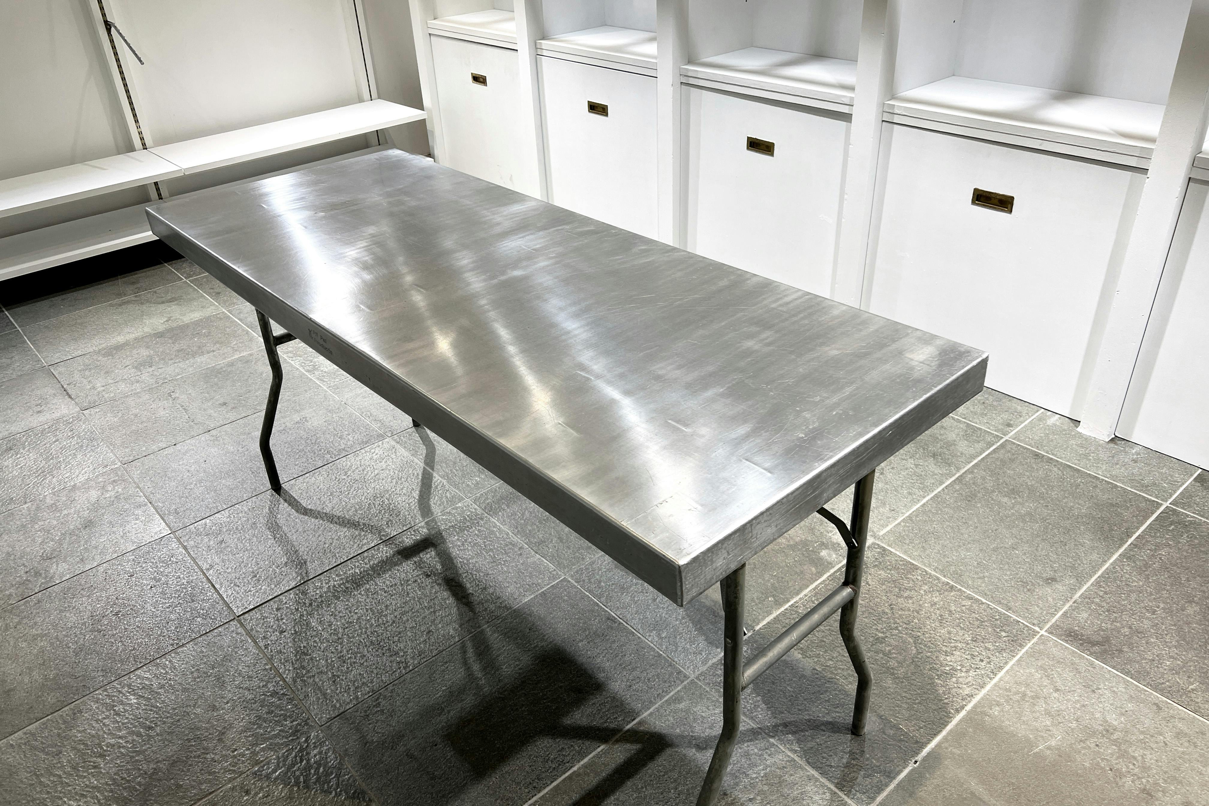 【表参道駅7分/ 外苑前駅5分】各種ポップアップストアや展示会に最適な3.2mの天井高で解放感のある視認性抜群の路面スペース