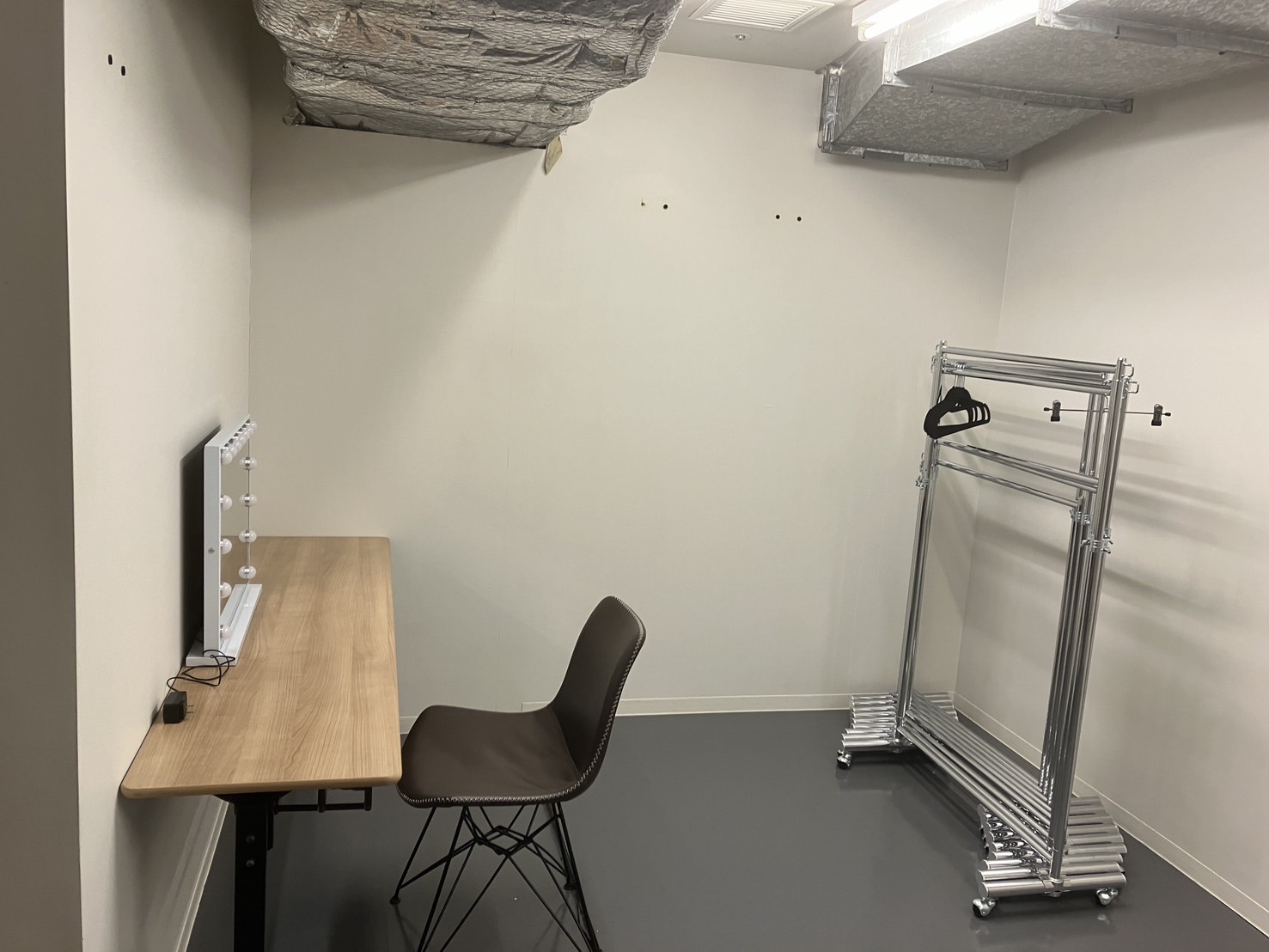 控室③（有料 5,500円(税込)/1H※最短3時間～）