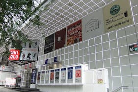 【渋谷駅1分】カフェやシアターを思わせる華やかな内装が魅力的な大型貸し切りレンタルスペース