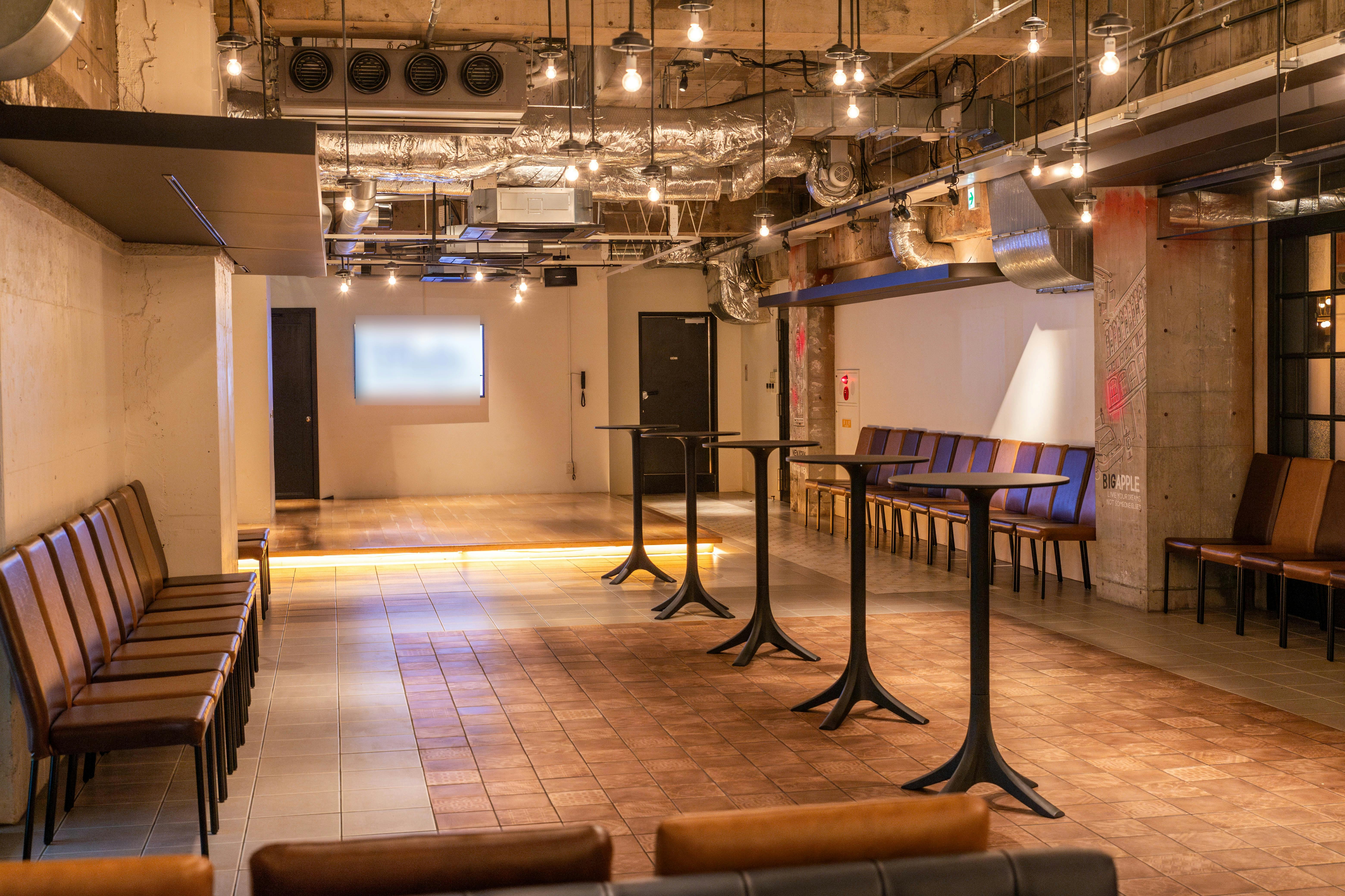 【渋谷駅1分】カフェやシアターを思わせる華やかな内装が魅力的な大型貸し切りレンタルスペース