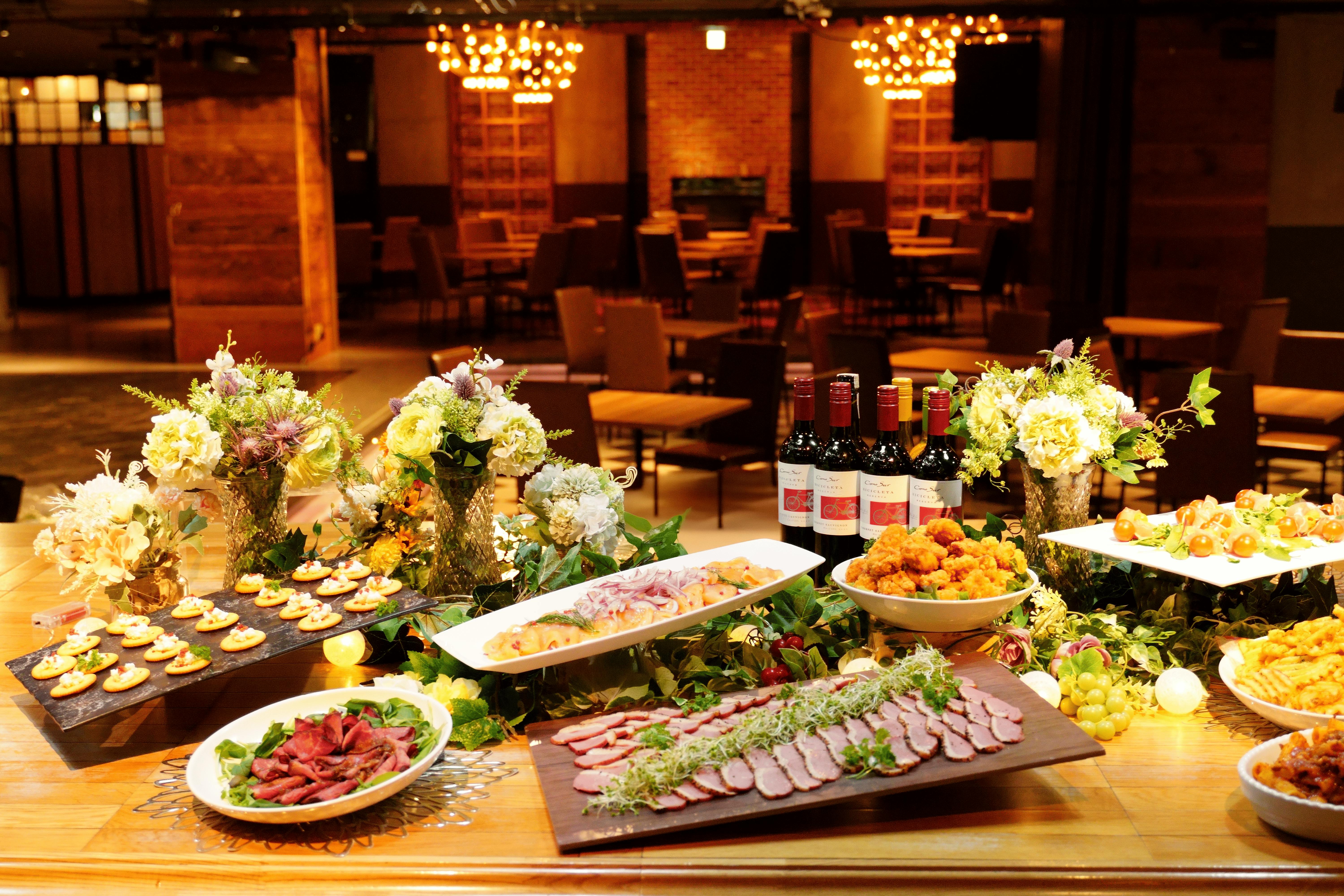 【渋谷駅1分】カフェやシアターを思わせる華やかな内装が魅力的な大型貸し切りレンタルスペース