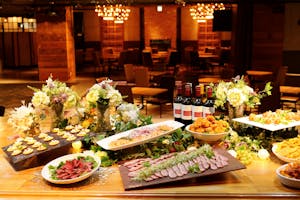 【渋谷駅1分】カフェやシアターを思わせる華やかな内装が魅力的な大型貸し切りレンタルスペース