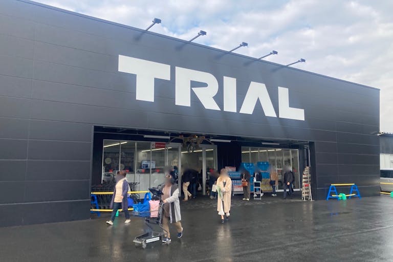 【メガセンタートライアル上熊本店】食物販に適したキッチンカー専用イベントスペース①の画像1