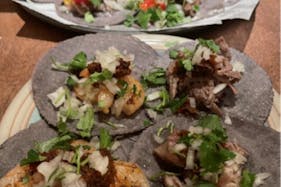 【木場駅6分】展覧会や企業イベント、撮影に最適な180㎡ホワイトキューブスペース。東京都現代美術館付近(カフェバー併設で飲食提供可・壁に釘打ち可)