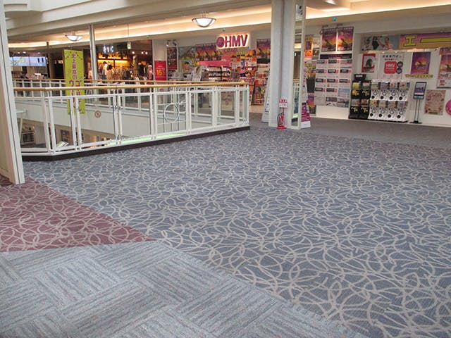 【イオンモール岡崎】ウエスト3F　HMV前　 エスカレーター横の画像