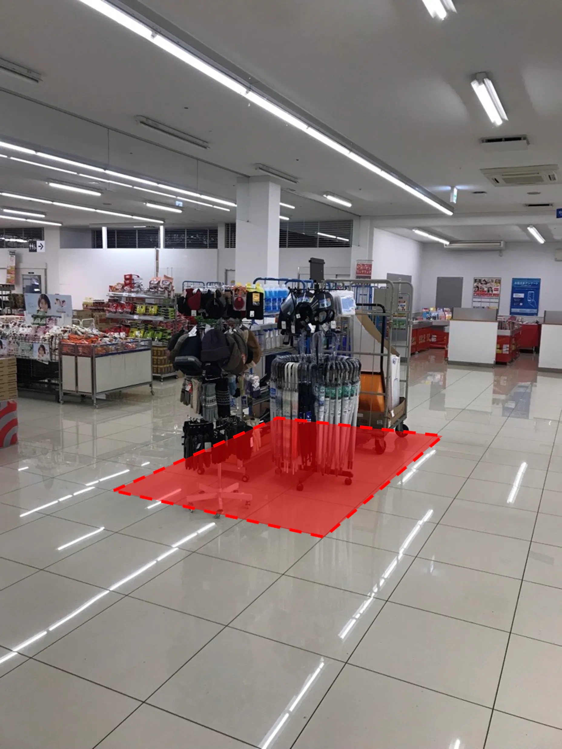 【西友 粟佐店】サービスカウンター付近共用部 プロモーション用途や物販、食物販のポップアップストアに最適なスーパー店内催事イベントスペース