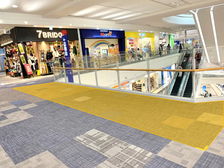 【イオンモール鶴見緑地】Seria前ブリッジの画像