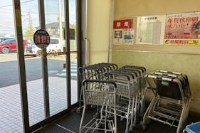 【オークワ尼ヶ辻】プロモーションに最適な風除室スペース