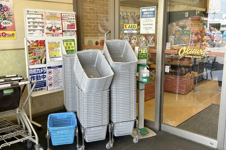 【オークワ尼ヶ辻】プロモーションに最適な風除室スペース