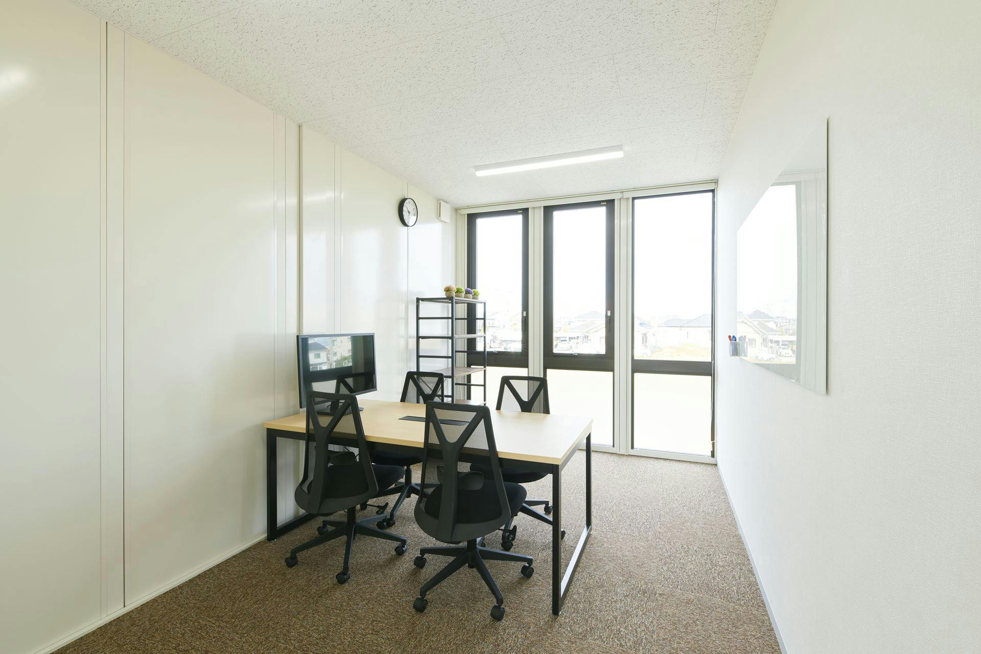 【千葉県木更津市】自主企画マルシェやワークショップに最適なお手頃価格のレンタルスペース「Work2」／敷地全体の貸切イベント開催も可能！の画像