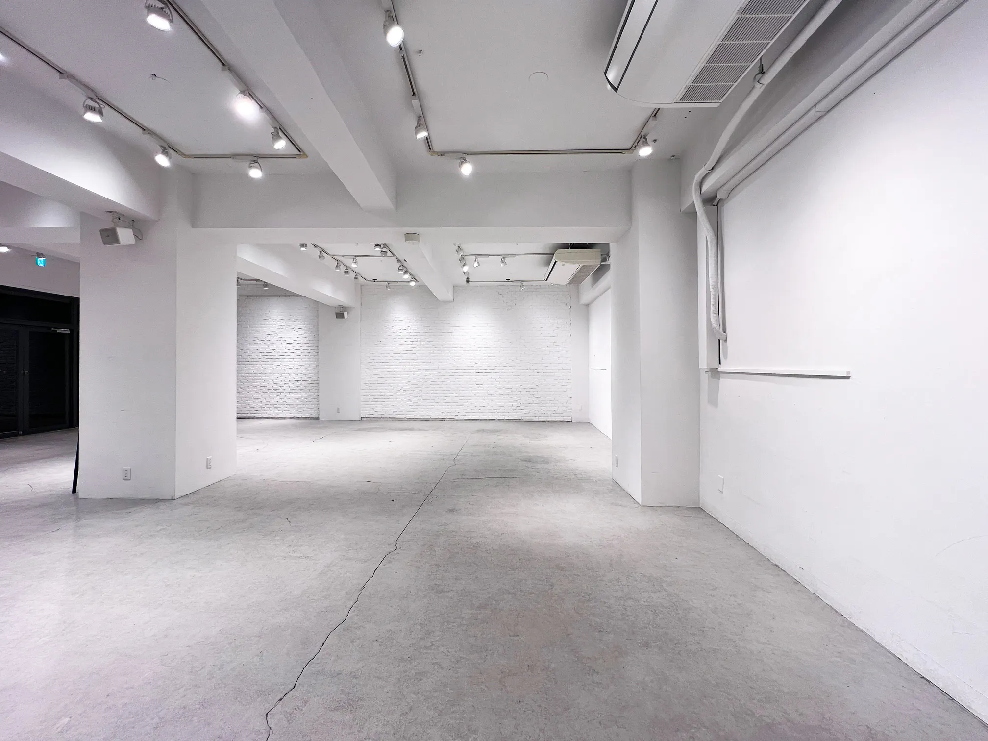 【渋谷駅8分】展示会、ポップアップ、ギャラリーに特化した裏渋谷エリアに位置するホワイトキューブ。無料什器豊富にご用意