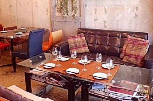 【西船橋駅2分】ローンチパーティーなどのクローズドイベントや撮影に適したあたたかみのある雰囲気のカフェ