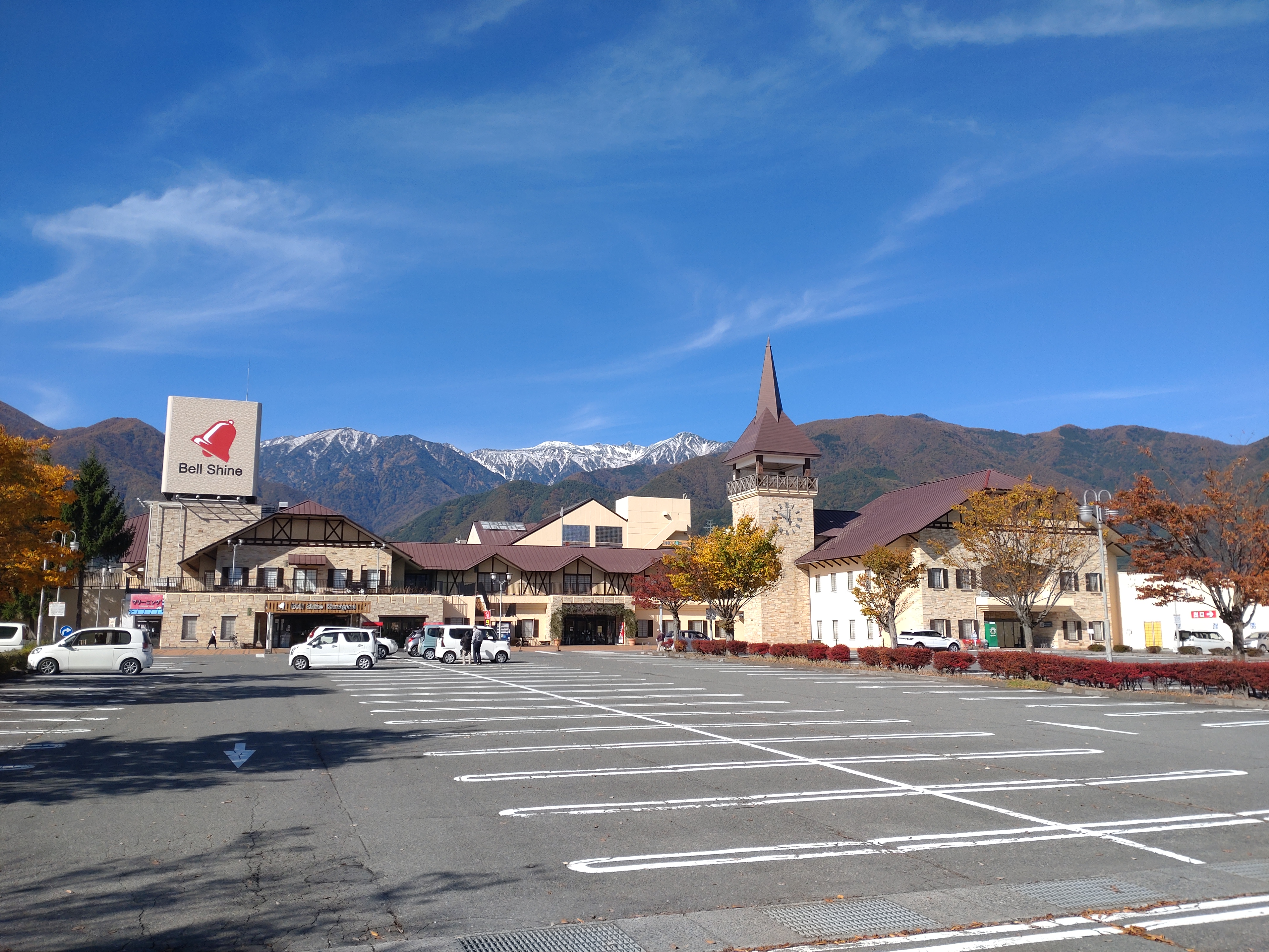 【ベルシャイン駒ヶ根店】キッチンカー出店に最適な店舗前屋外スペース