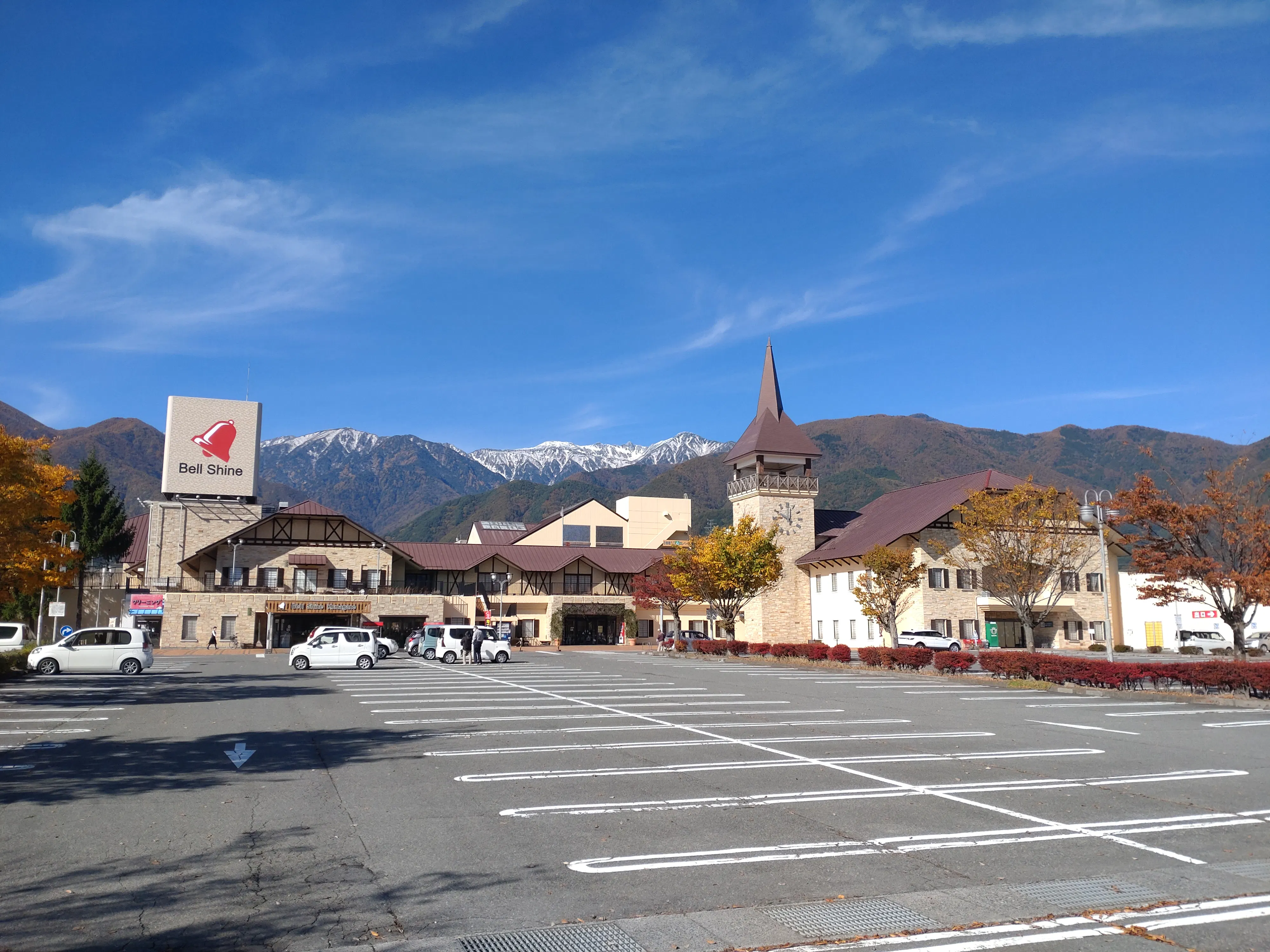 【ベルシャイン駒ヶ根店】キッチンカー出店に最適な店舗前屋外スペース