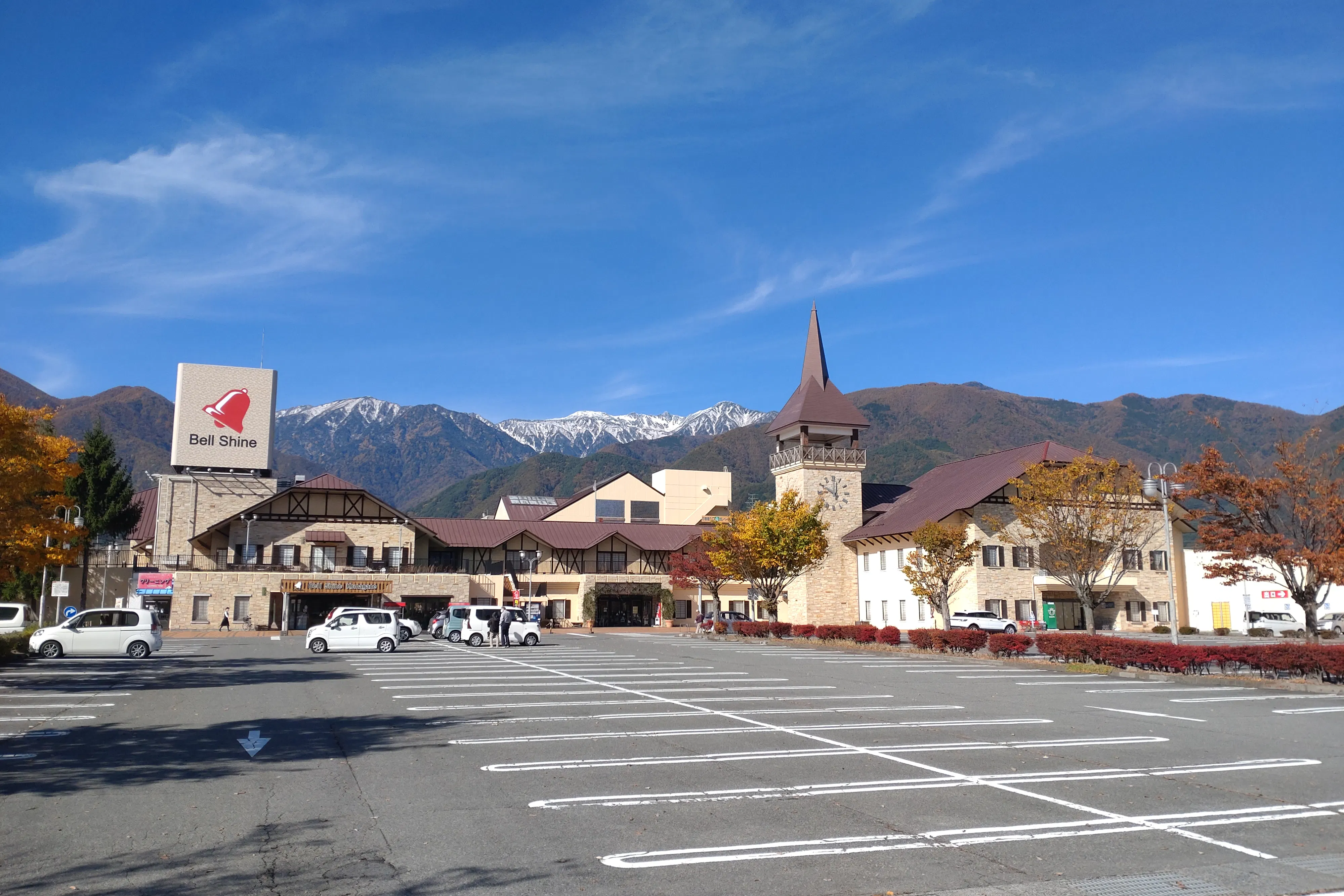 【ベルシャイン駒ヶ根店】キッチンカー出店に最適な店舗前屋外スペース