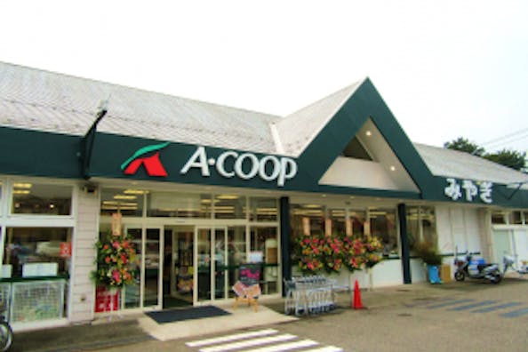 【Aコープみやぎ店】物販に利用可能な風除室スペース