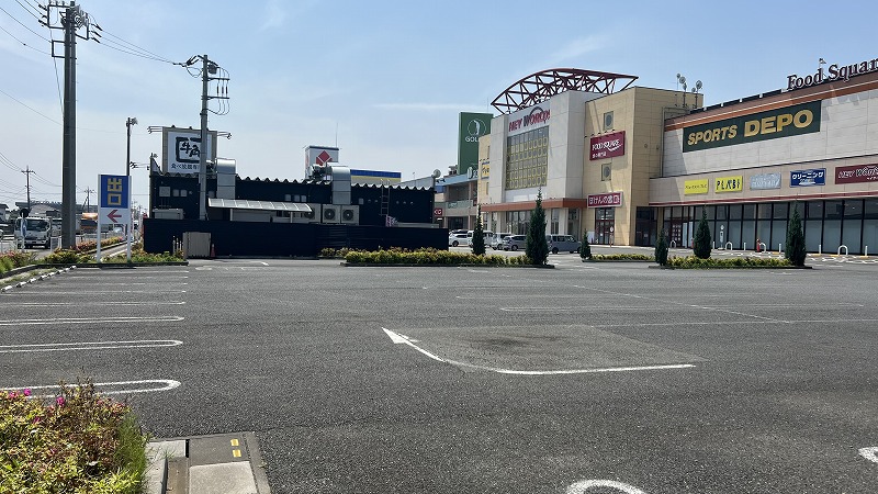 【ヘイワールド!!／ノースエリア】屋外車両展示やミニコンサート、プロモーションイベントに最適な地域密着型の商業施設の1000㎡駐車場スペースの画像8