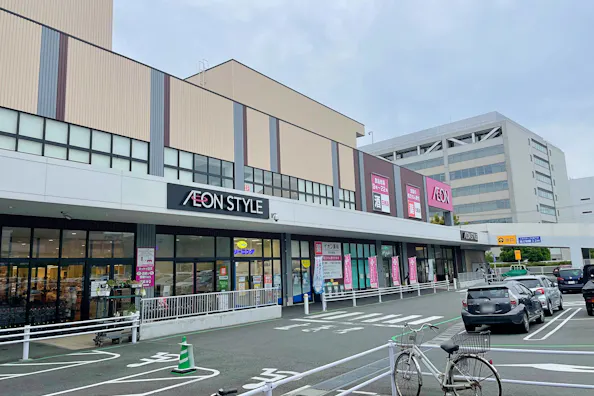 【イオンスタイル戸塚】キッチンカーでの出店に最適なショッピングセンター入口目の前の駐車場内にあるスペース