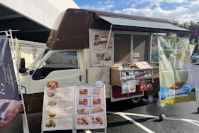 【イオンスタイル戸塚】キッチンカーでの出店に最適なショッピングセンター入口目の前の駐車場内にあるスペース