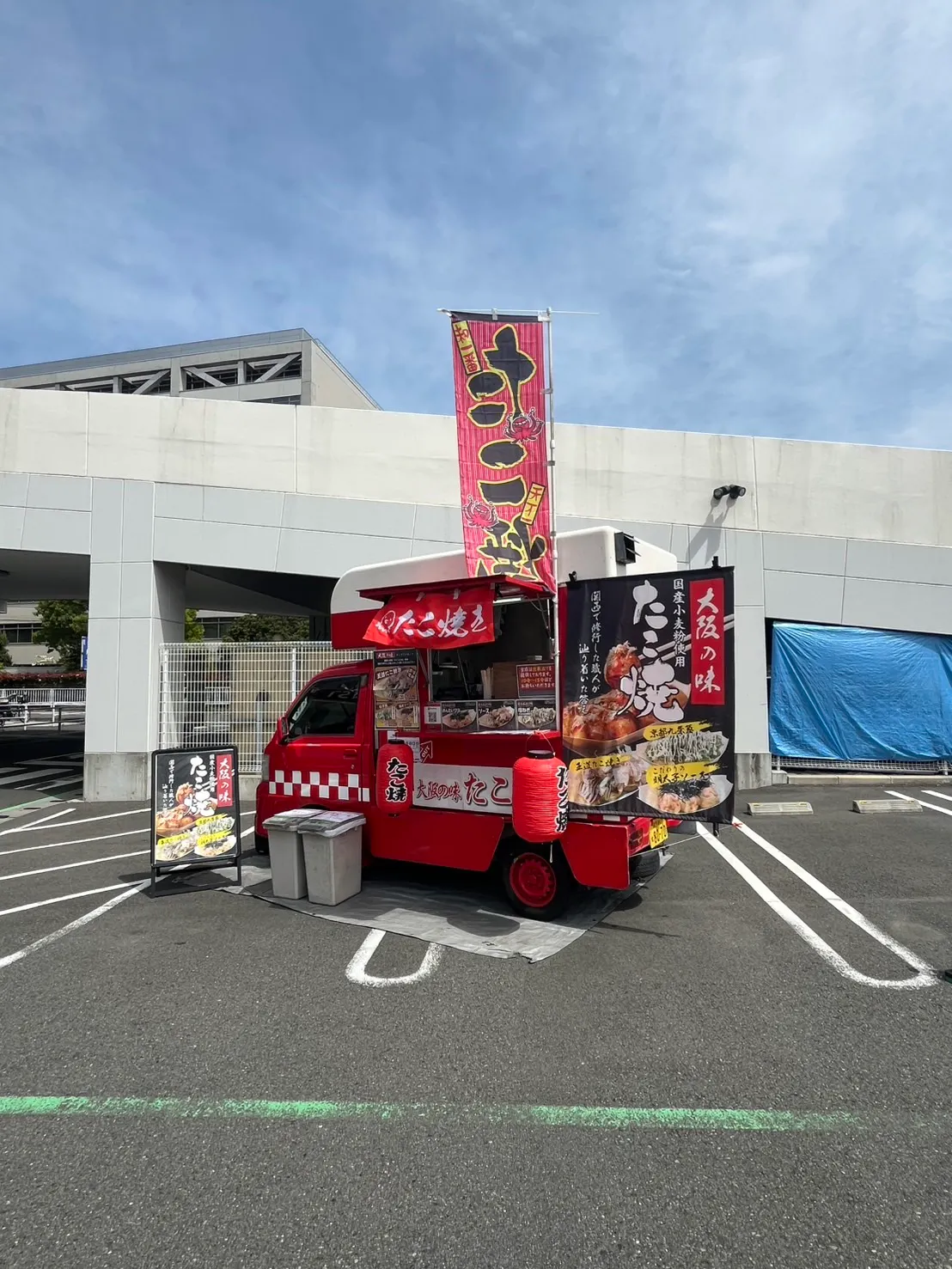 【イオンスタイル戸塚】キッチンカーでの出店に最適なショッピングセンター入口目の前の駐車場内にあるスペース