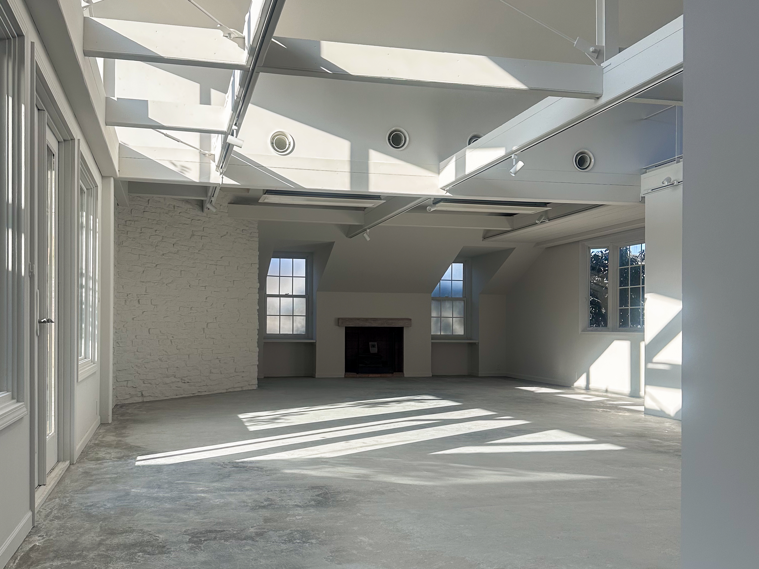 【新井薬師前駅2分】撮影や展示会に シンプルでモダンな空間のハウススタジオ（Bst）