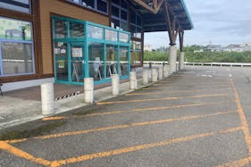 【ダイナム石川金沢専光寺店ゆったり館】キッチンカーでの出店に最適なアミューズメント施設の駐車場イベントスペース