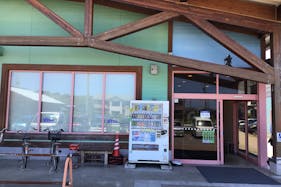 【ダイナム福井あわら店ゆったり館】キッチンカーでの出店に最適なアミューズメント施設のイベントスペース